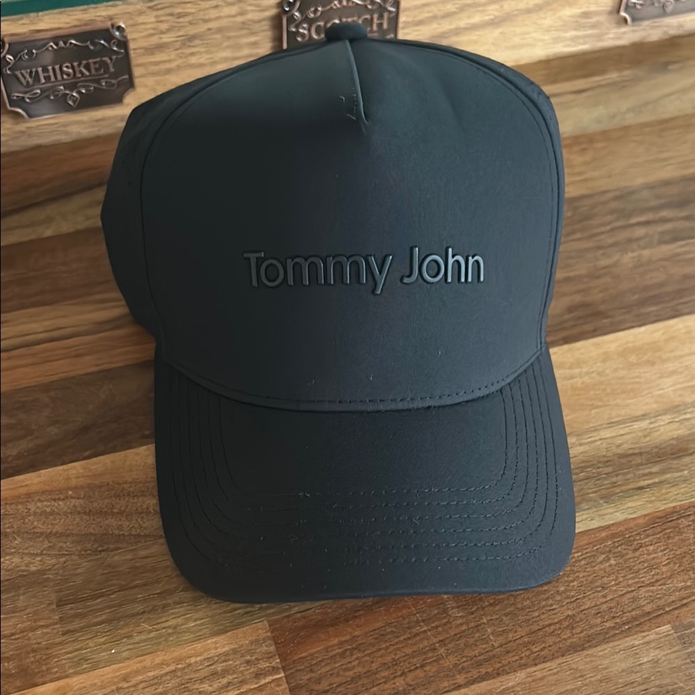 Tommy John Classic Black hat BNWT